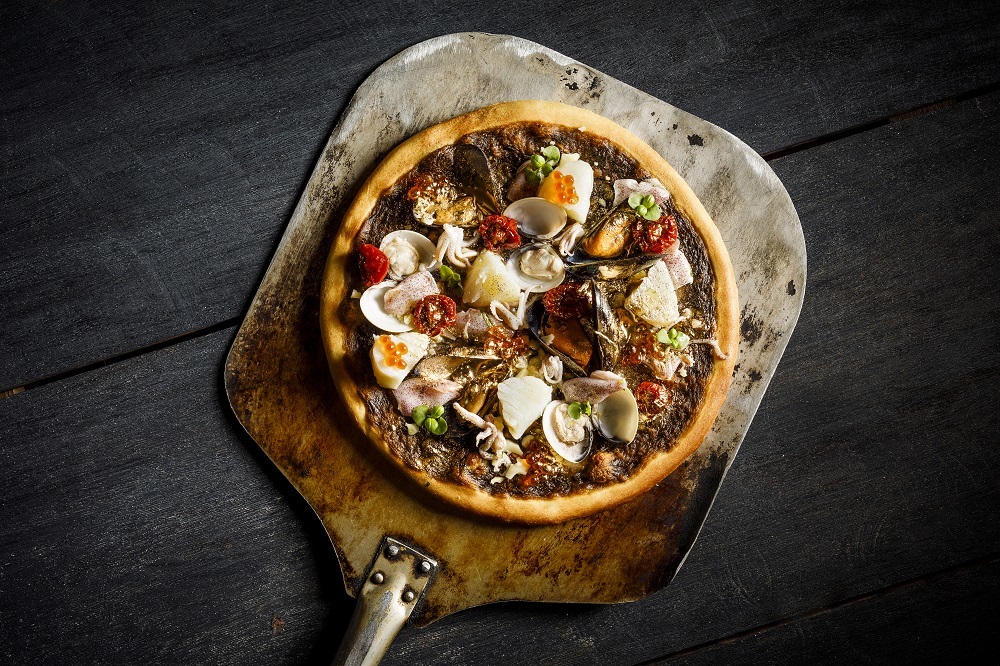Pizza oro nero