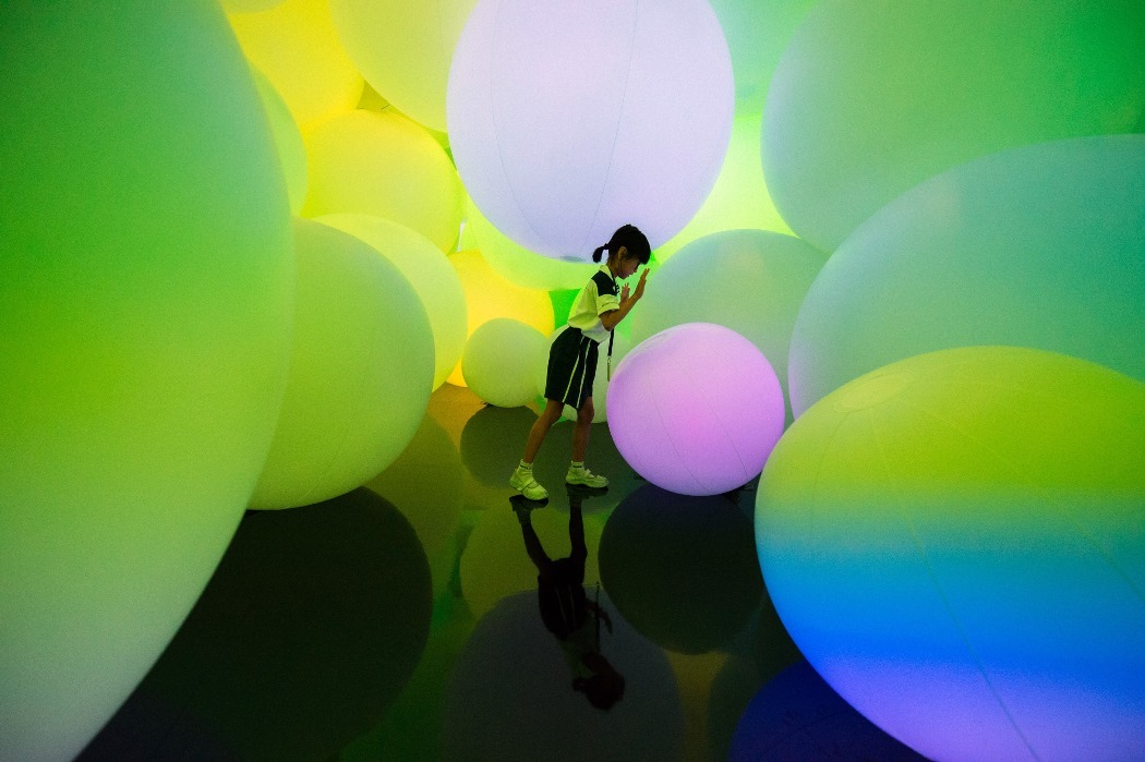 Homogenizing and Transforming World