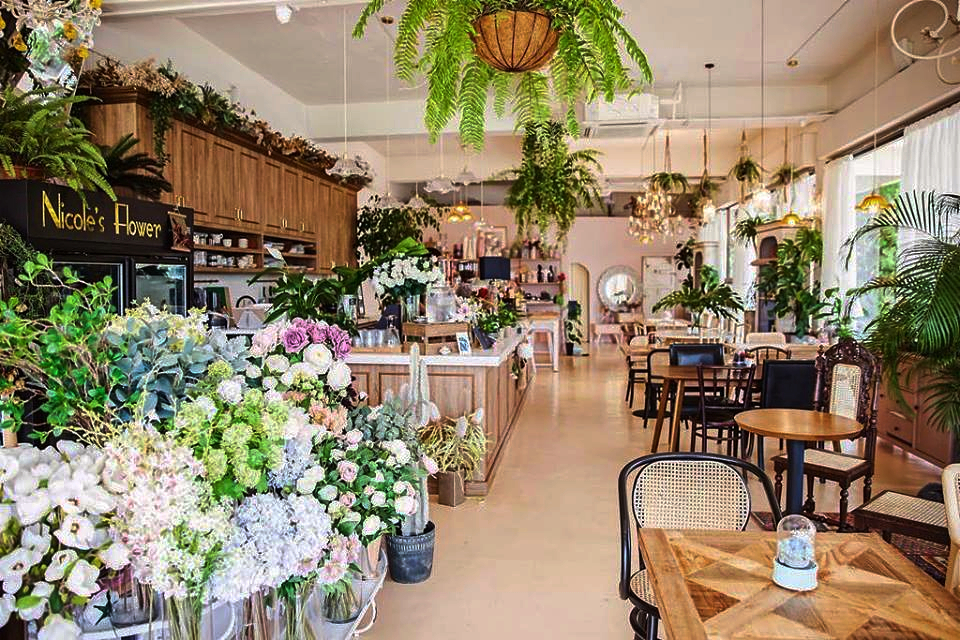 Café de Nicole's Flower