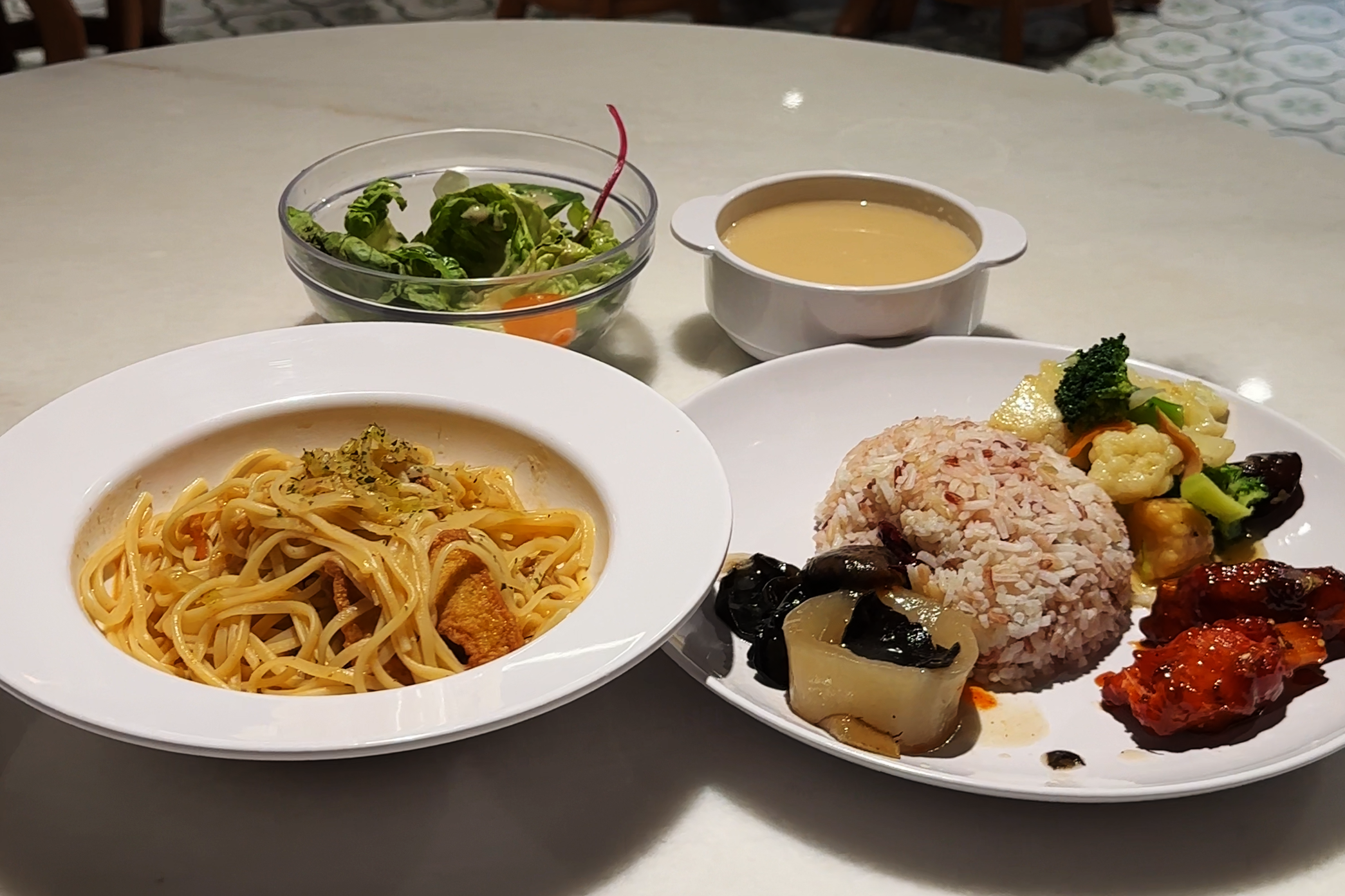 Lian Xin Vegetarian Food Court
