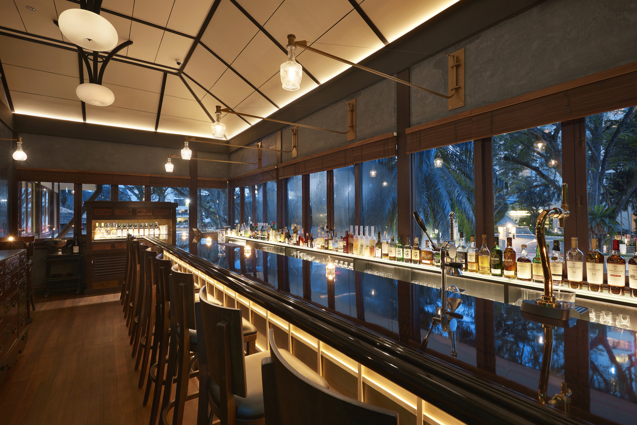 The Bar Kakure - Interiors