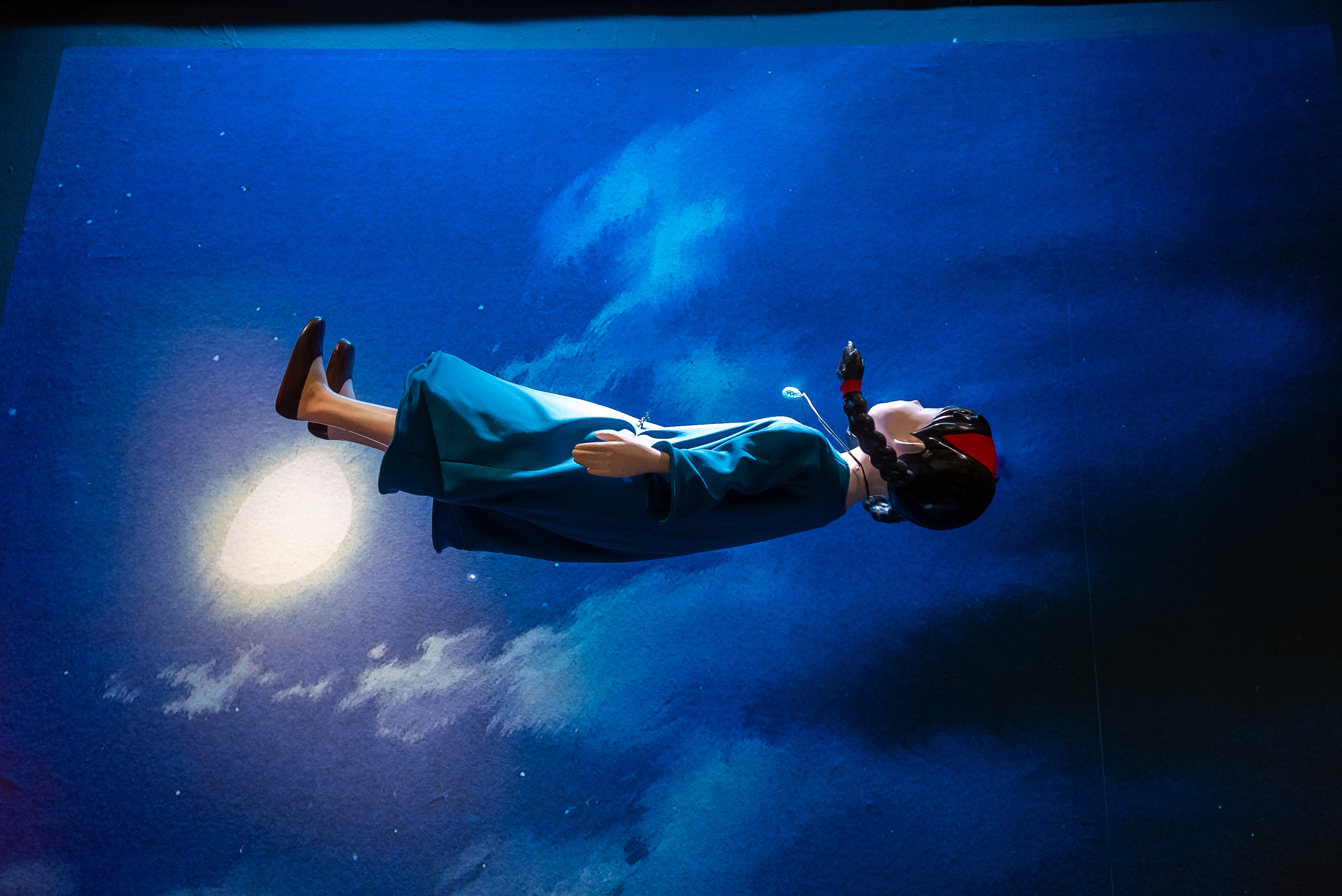Sheeta falling in 'Castle in the Sky (1986)'