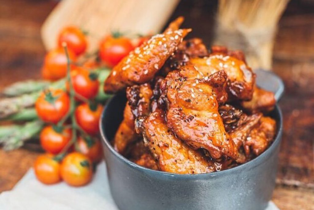 Spize Bedok, Sriracha and honey-glazed chicken wings