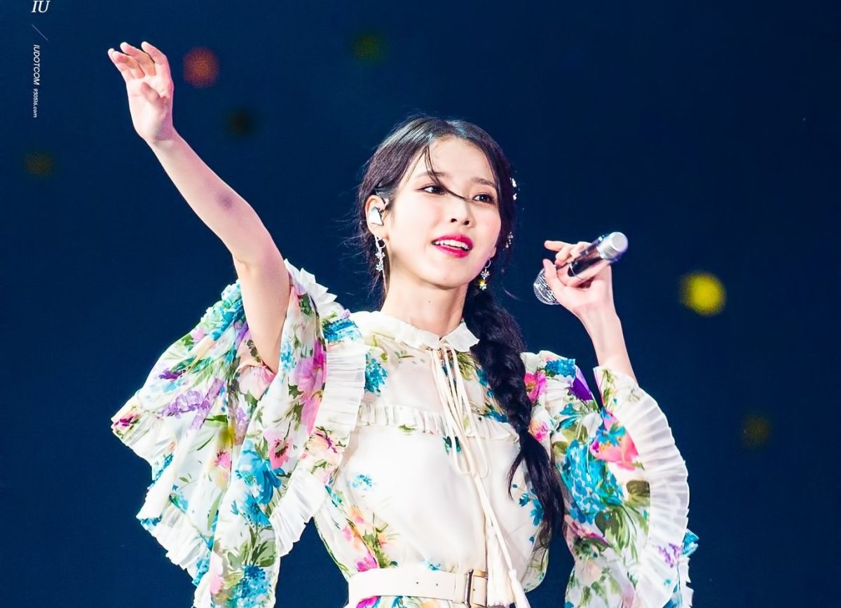 IU