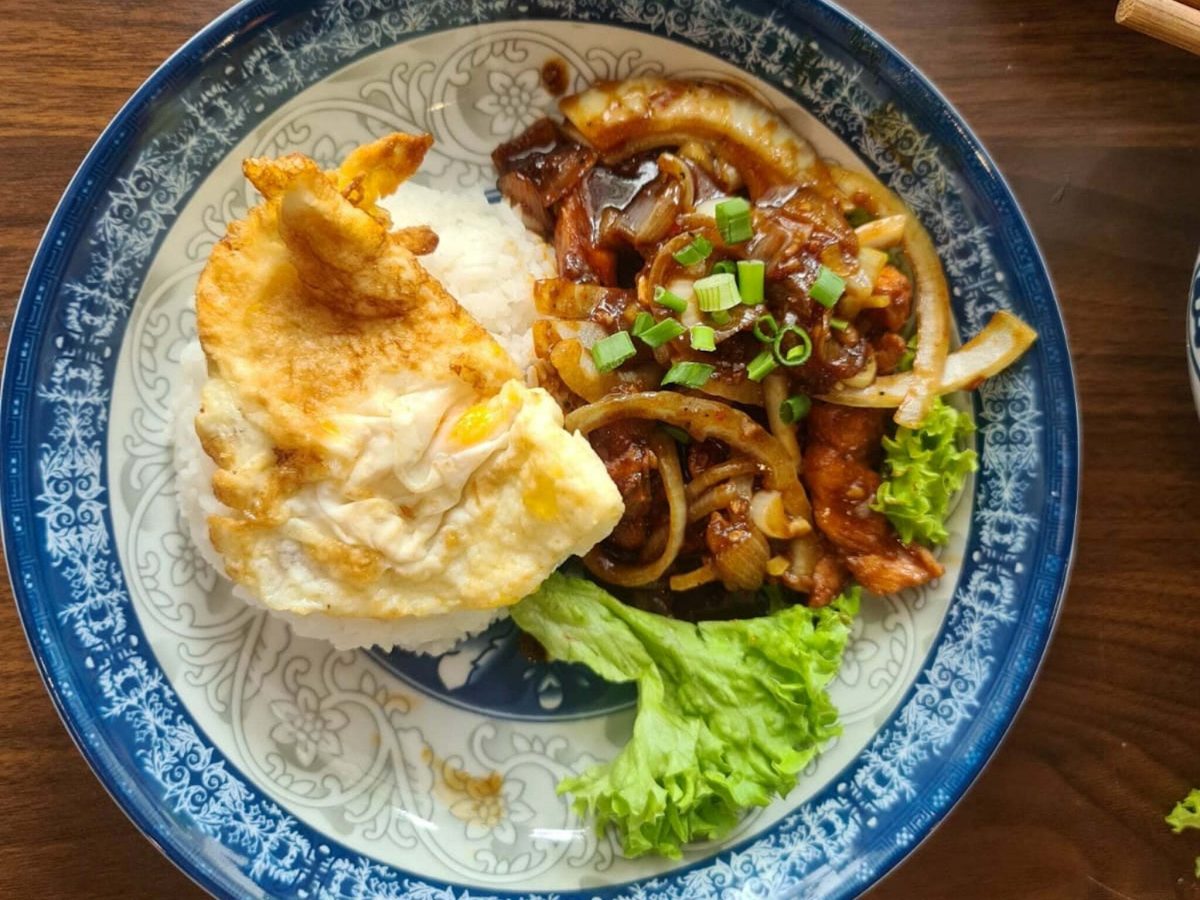 Hoang Hau Vietnamese
