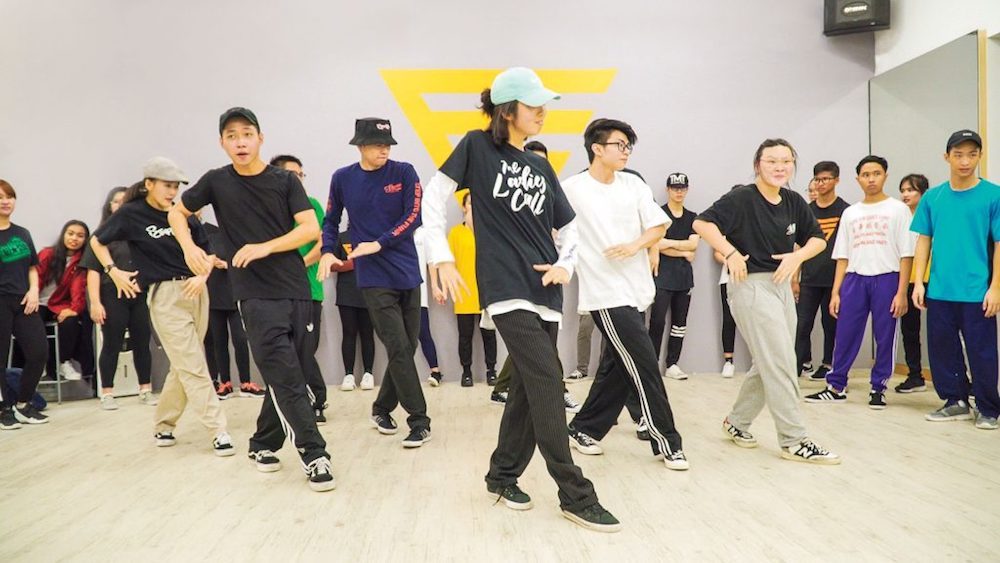 ev dance