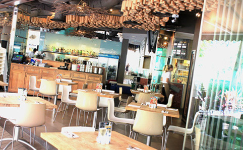 Boomarang Bistro & Bar