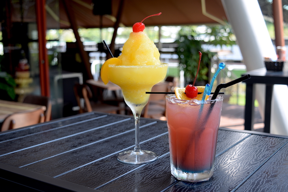 Cheval Café, Bar & Bistro