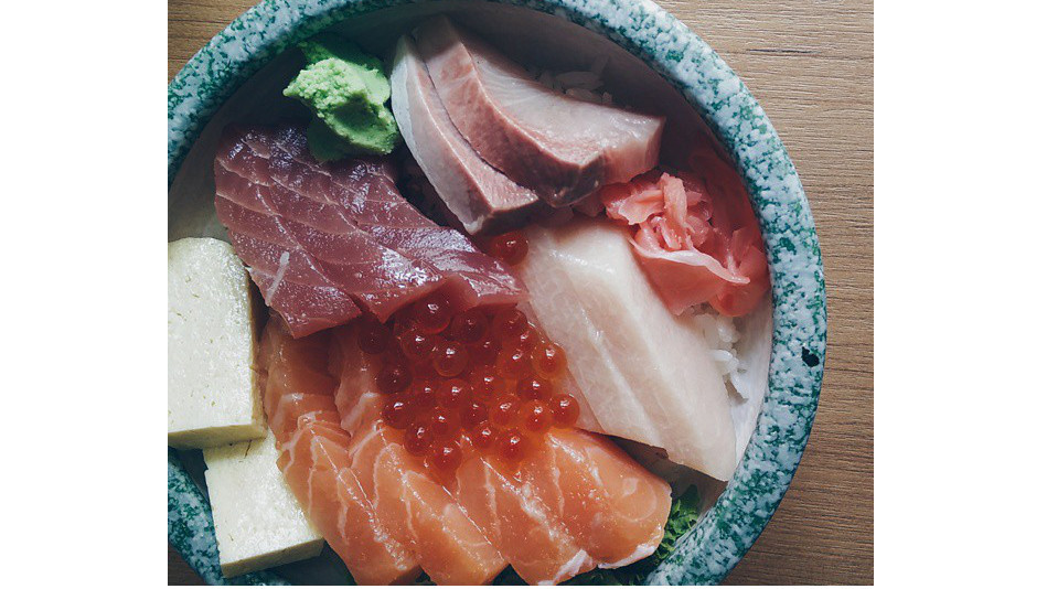 Manzoku - chirashi don