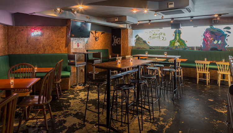 Skinny's Lounge